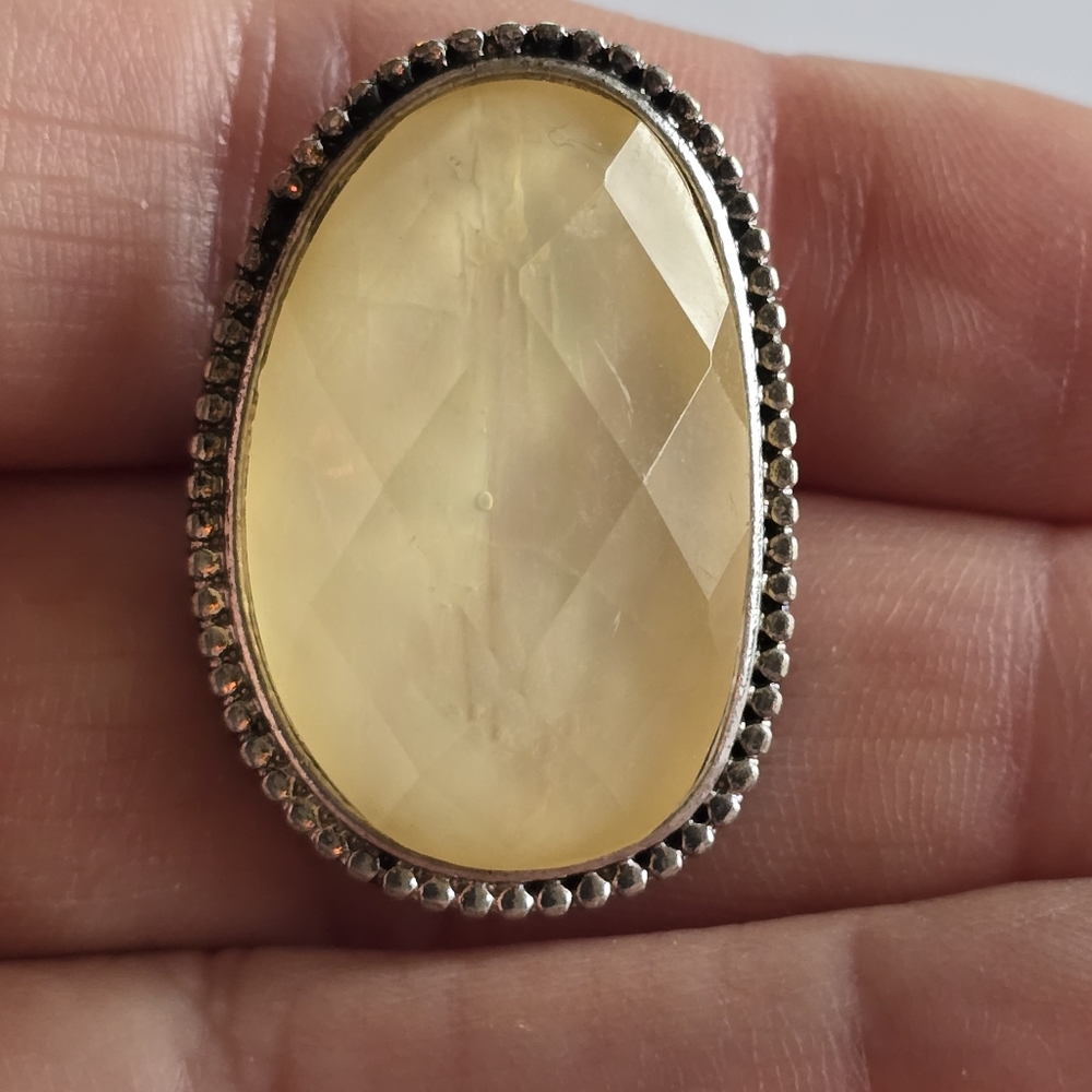 Oval pin with pale yellow faceted faux gem silver tone brooch broach - Picture 6 of 10